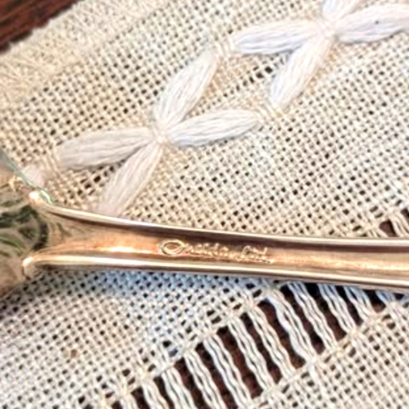 Vintage Oneida Ltd - Silver Plated Flatware - Service for 4 - Plus Servingware - Picture 5 of 6